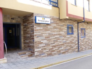 3_m4xbf4nf60_monqar_playa_fachada_entrada (6).jpg